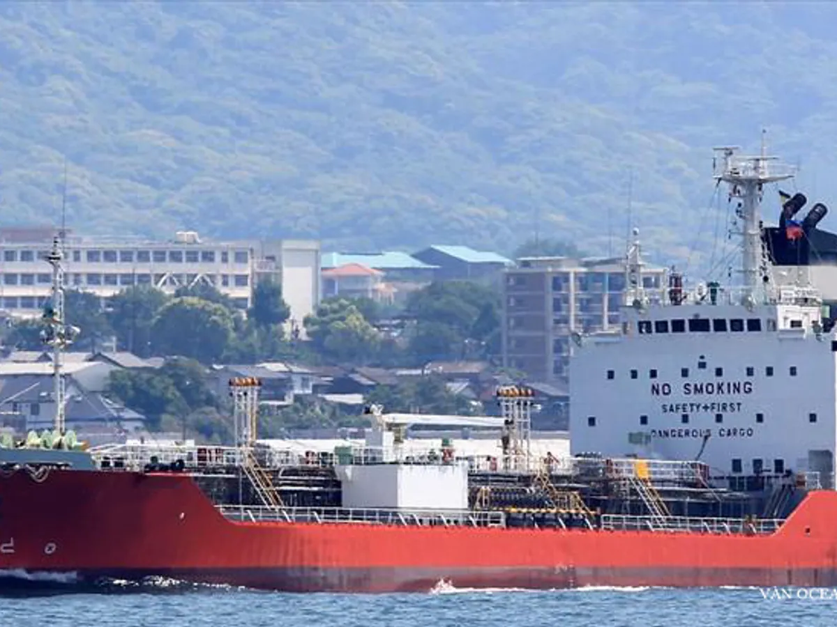 Petrol/Kimyasal tankeri satılık