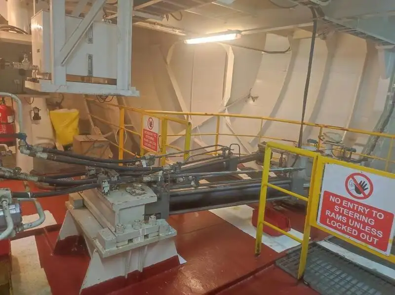 Dredger (Kazık çakma gemisi) satılık