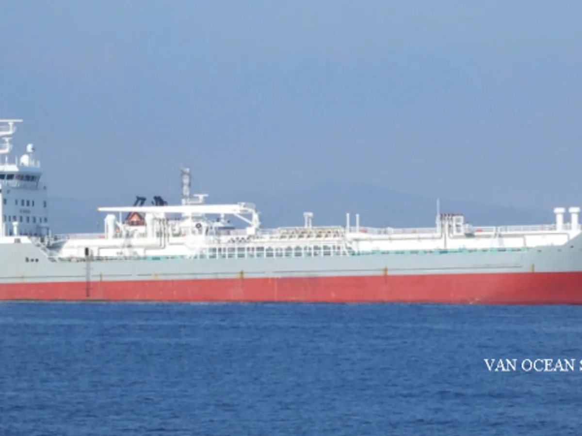 Petrol/Kimyasal tankeri satılık
