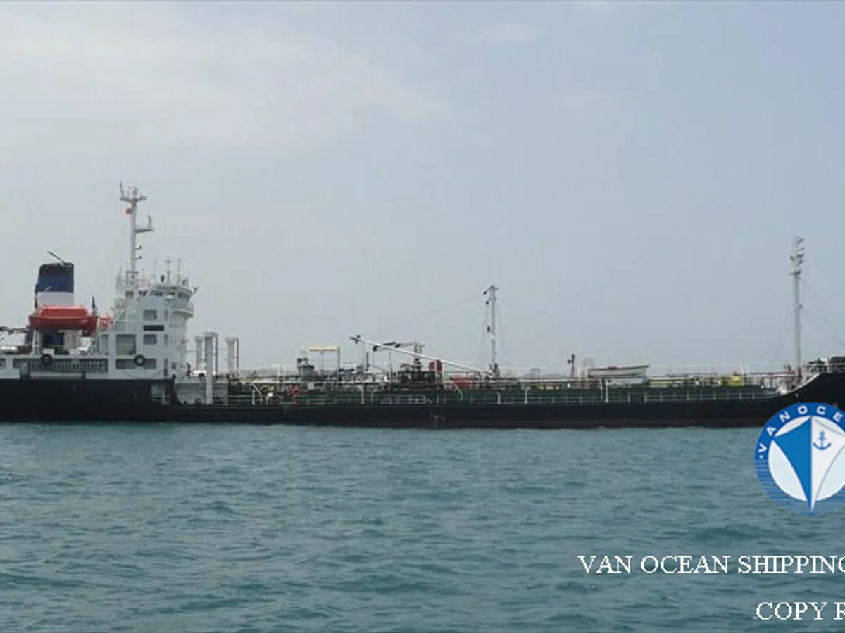 Petrol/Kimyasal tankeri satılık