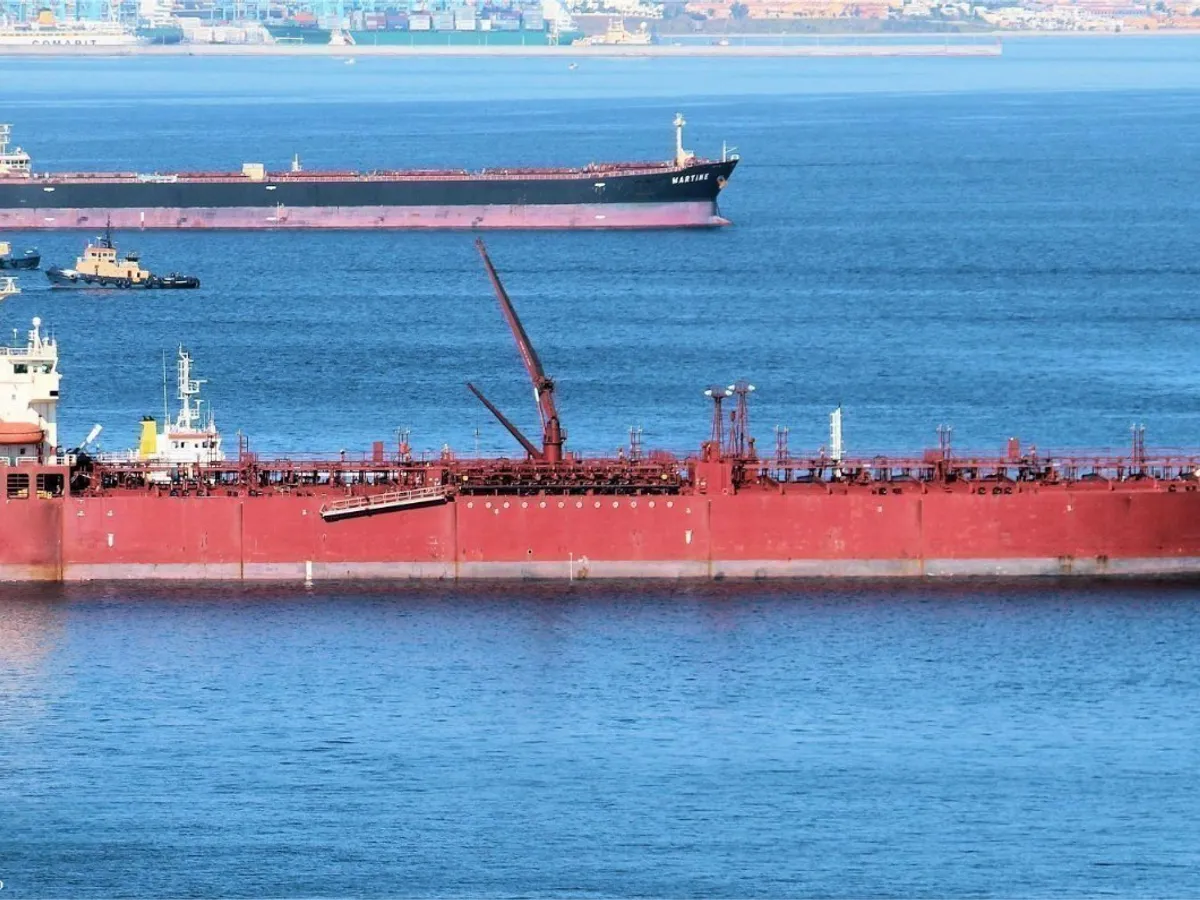 Petrol/Kimyasal tankeri satılık