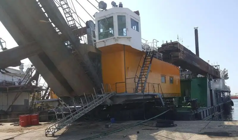 Dredger (Kazık çakma gemisi) satılık