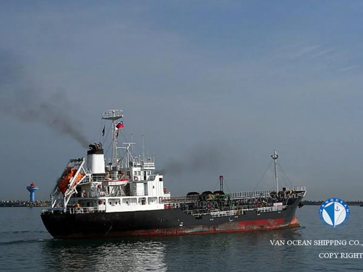 Petrol/Kimyasal tankeri satılık