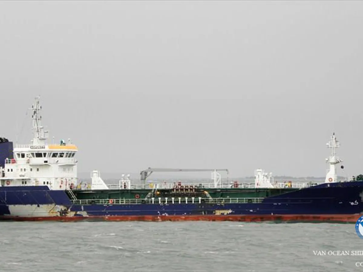 Petrol/Kimyasal tankeri satılık