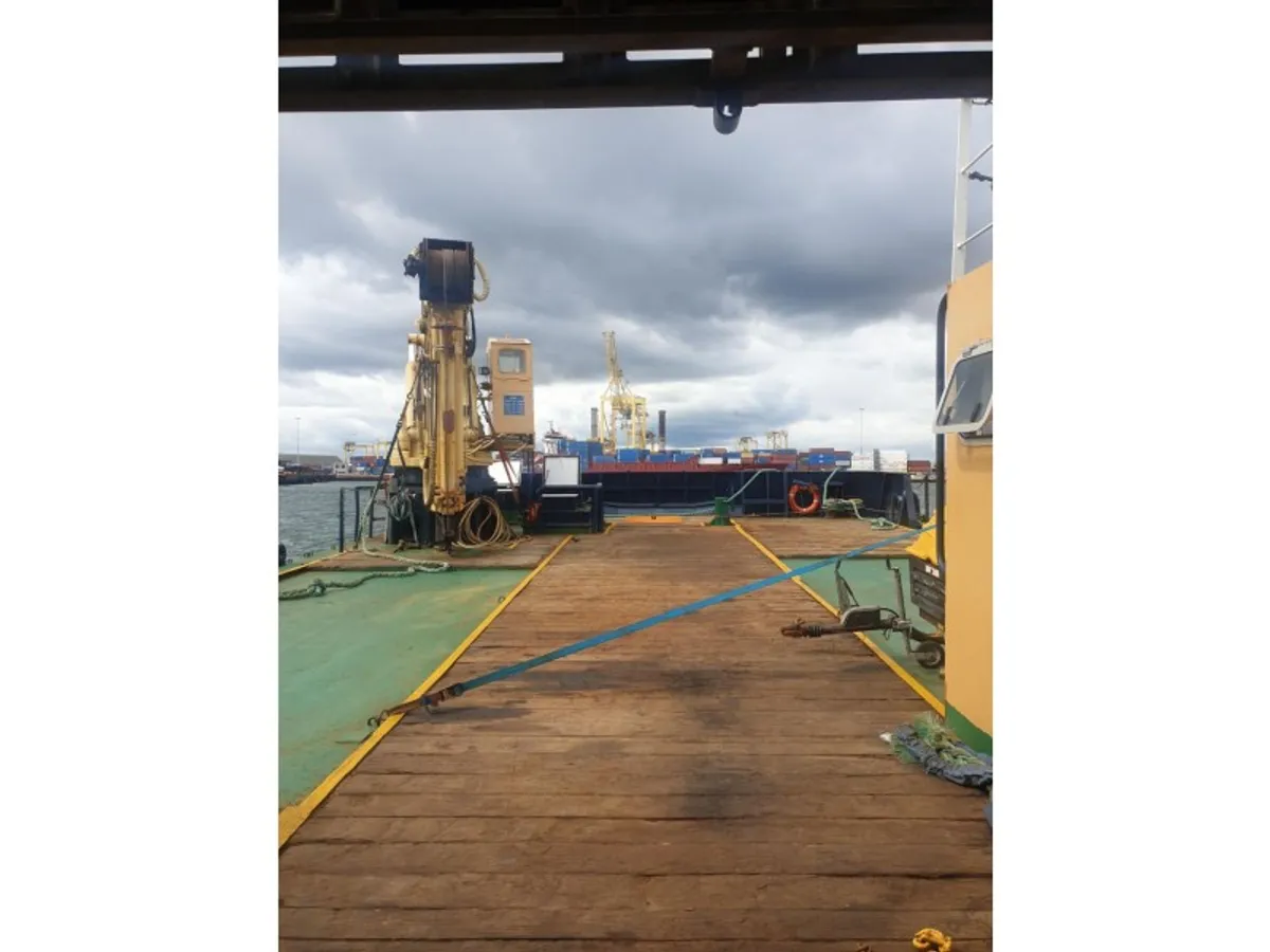 Dredger (Kazık çakma gemisi) satılık