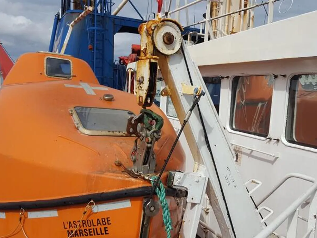 Araştırma gemisi satılık