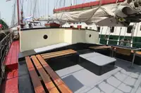 Yüzen otel satılık