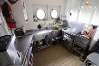 Yüzen otel satılık