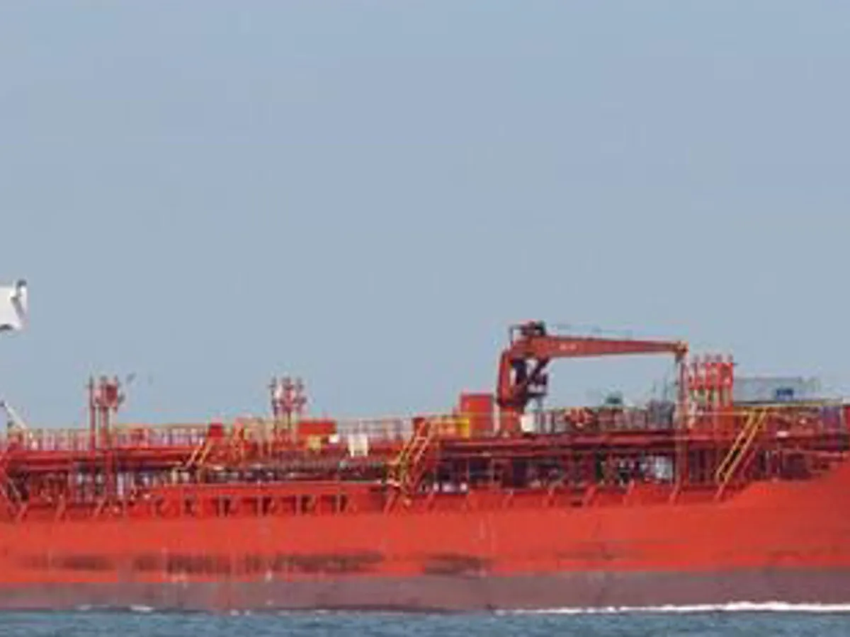Petrol/Kimyasal tankeri satılık