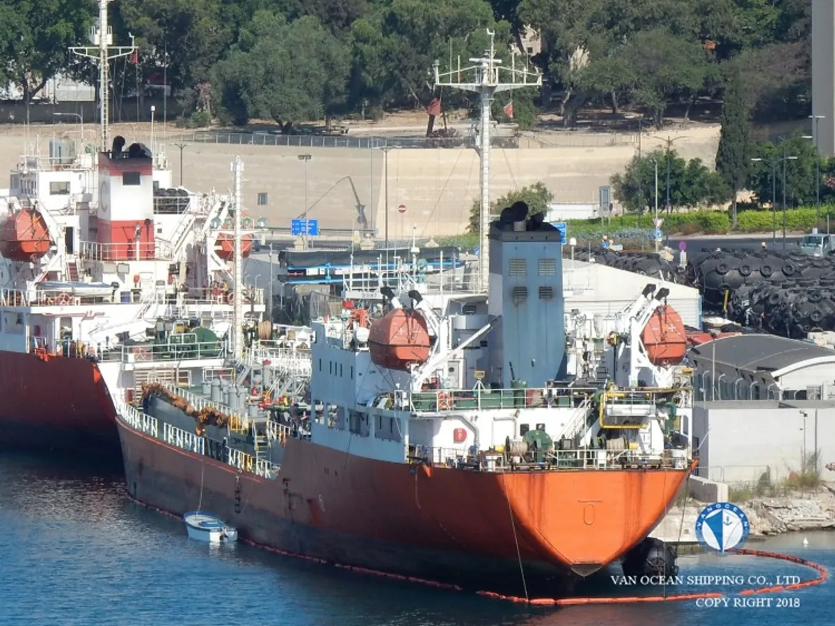 Petrol/Kimyasal tankeri satılık