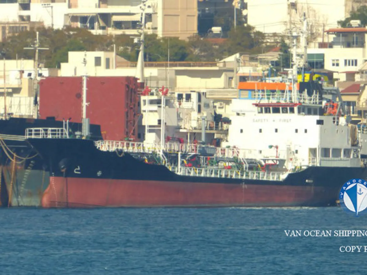 Petrol/Kimyasal tankeri satılık