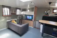 Yüzen otel satılık
