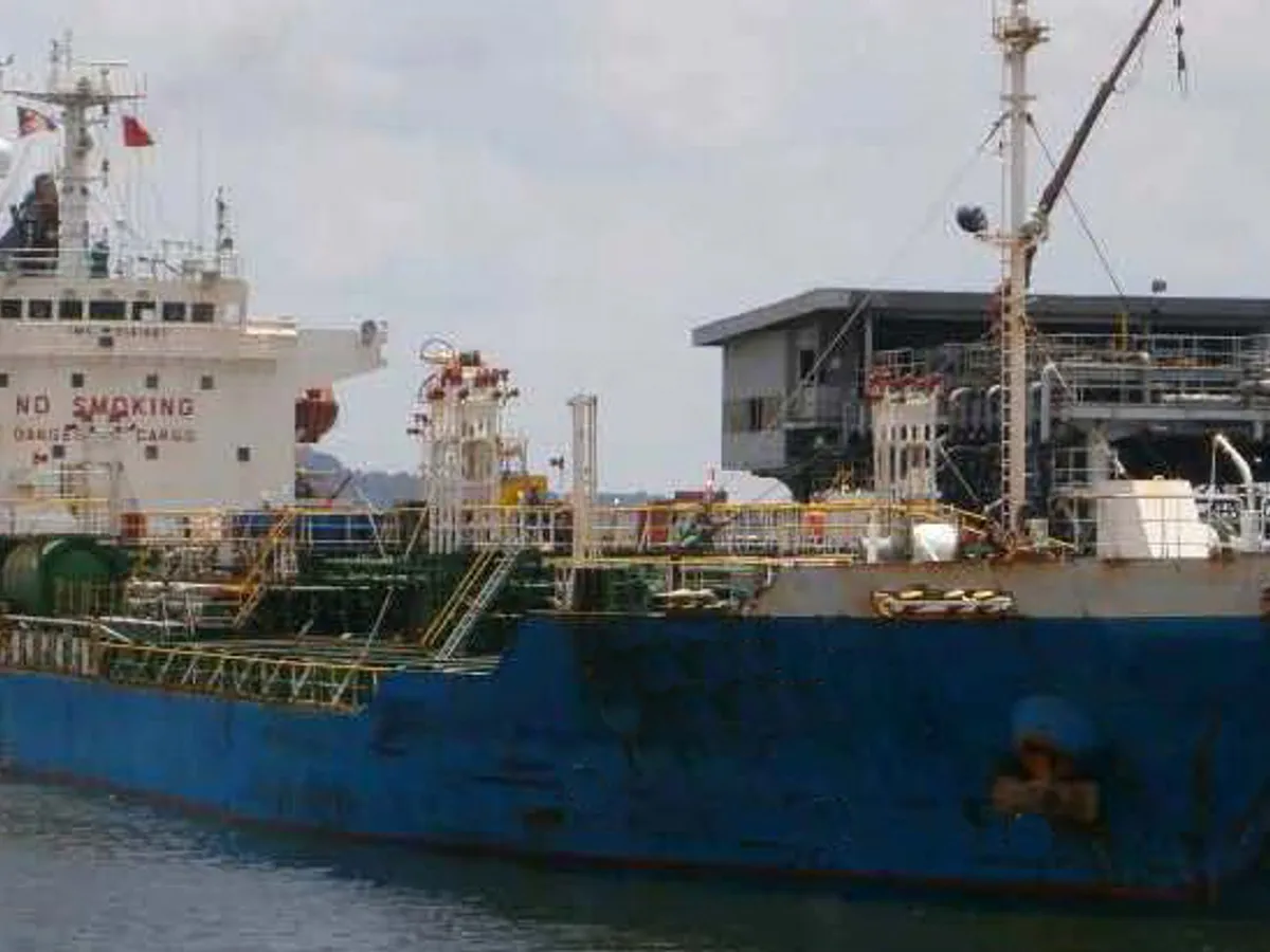 Petrol/Kimyasal tankeri satılık