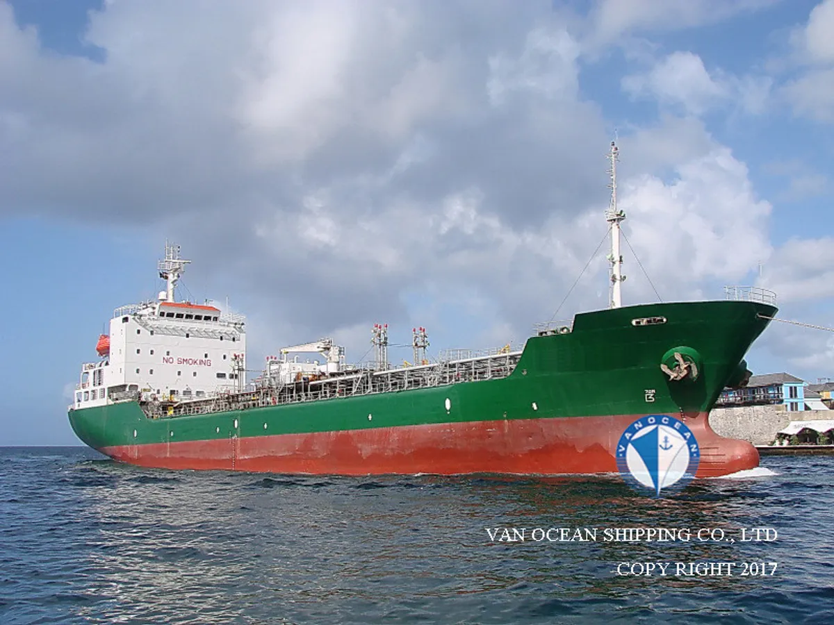 Petrol/Kimyasal tankeri satılık