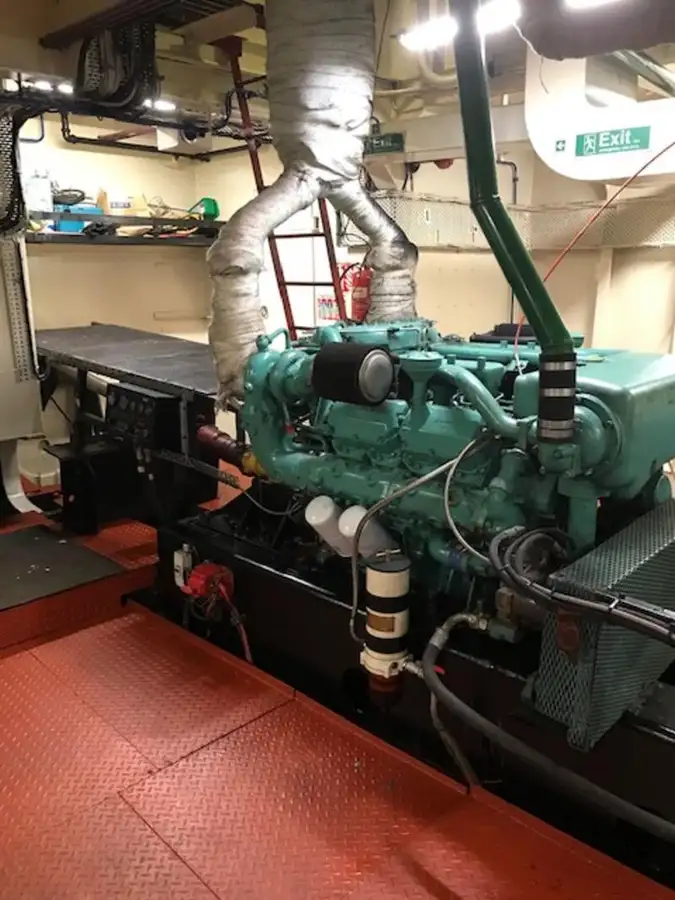 Dredger (Kazık çakma gemisi) satılık