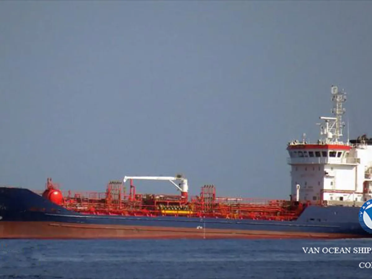 Petrol/Kimyasal tankeri satılık