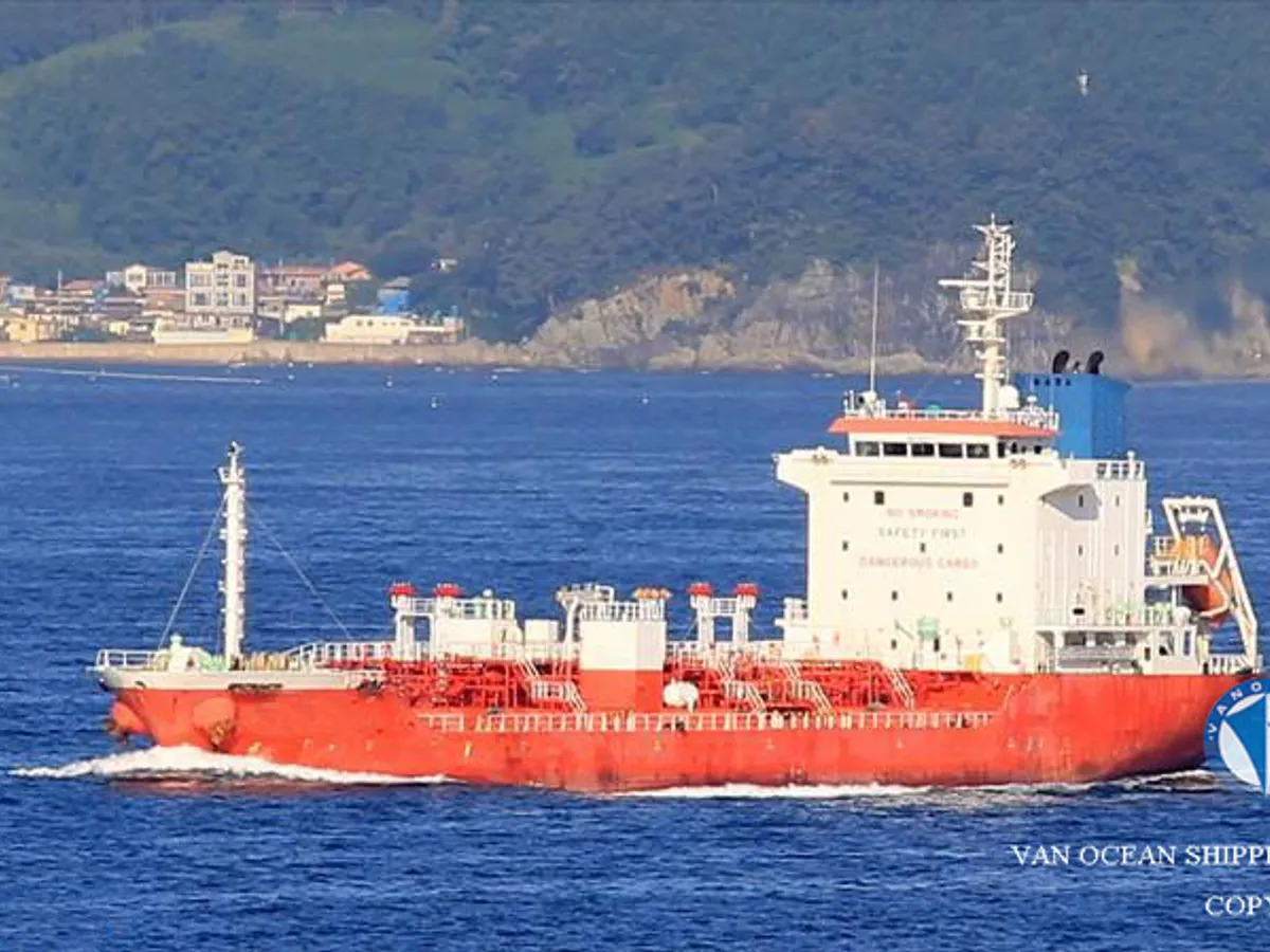 Petrol/Kimyasal tankeri satılık