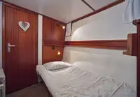 Yüzen otel satılık