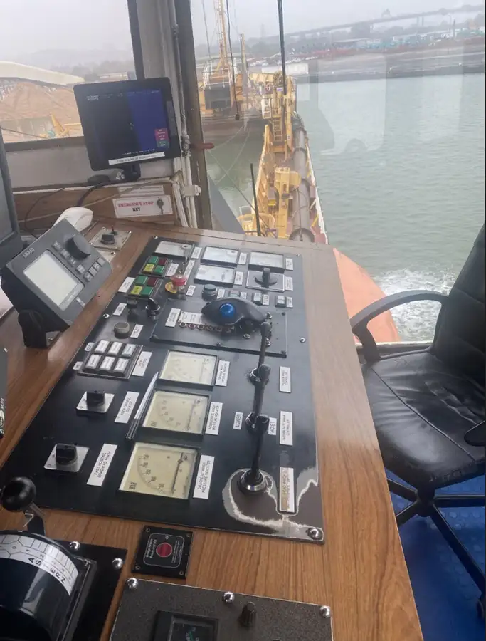 Dredger (Kazık çakma gemisi) satılık