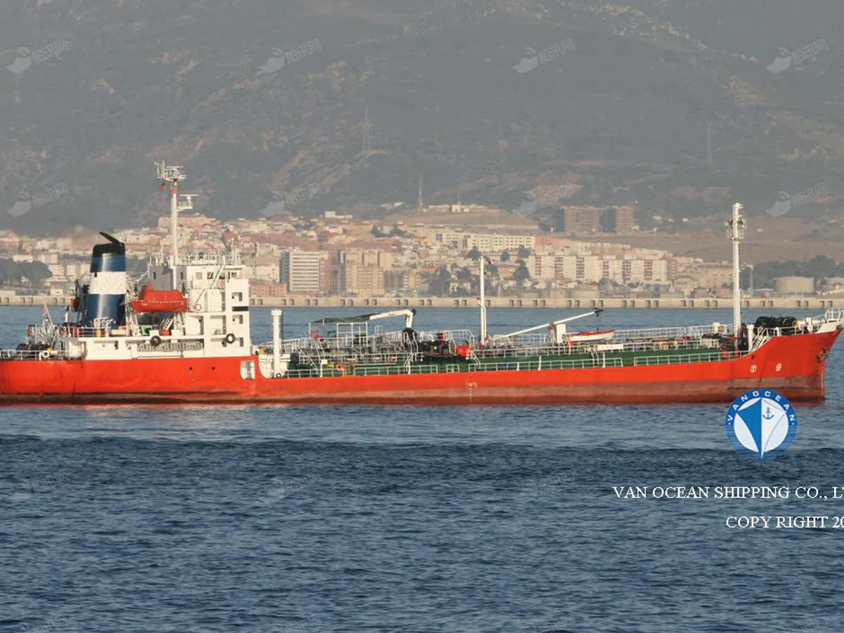 Petrol/Kimyasal tankeri satılık