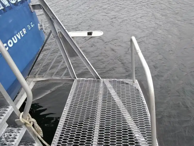 Küçük yük gemisi satılık