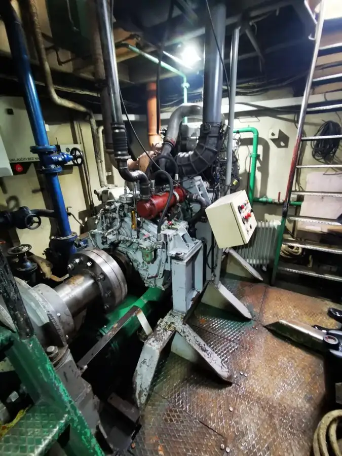 Dredger (Kazık çakma gemisi) satılık