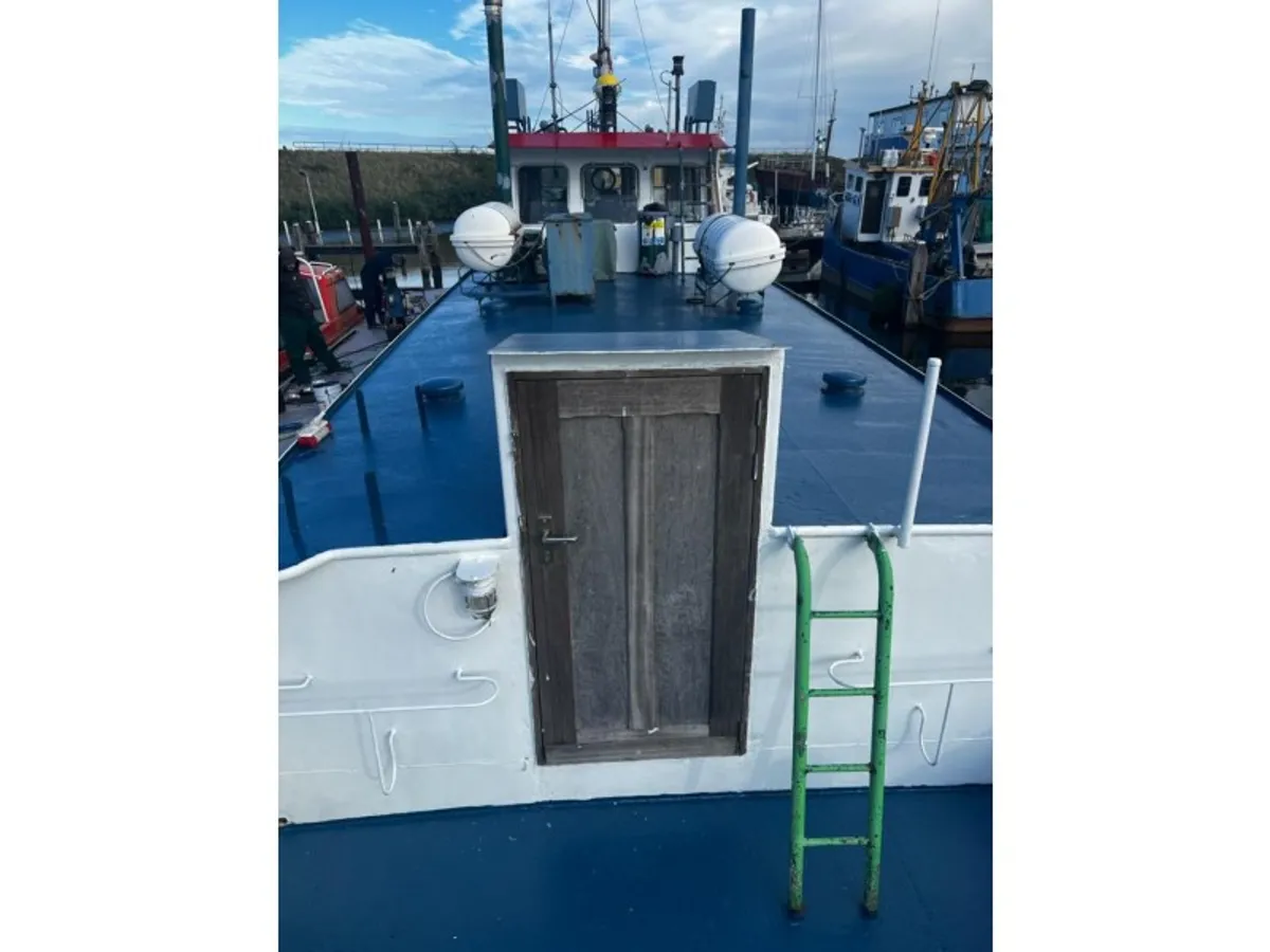 Devriye botu satılık