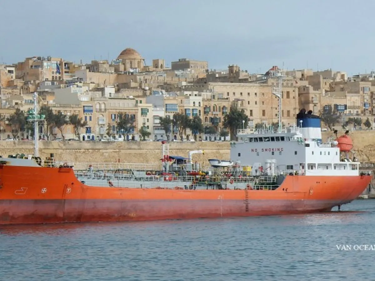 Petrol/Kimyasal tankeri satılık