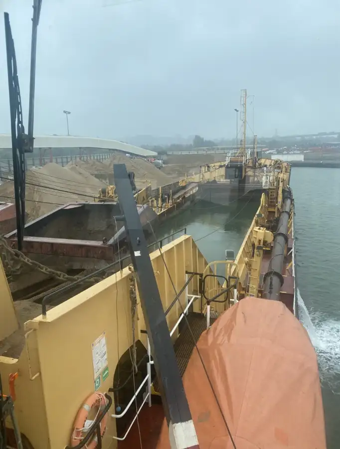 Dredger (Kazık çakma gemisi) satılık