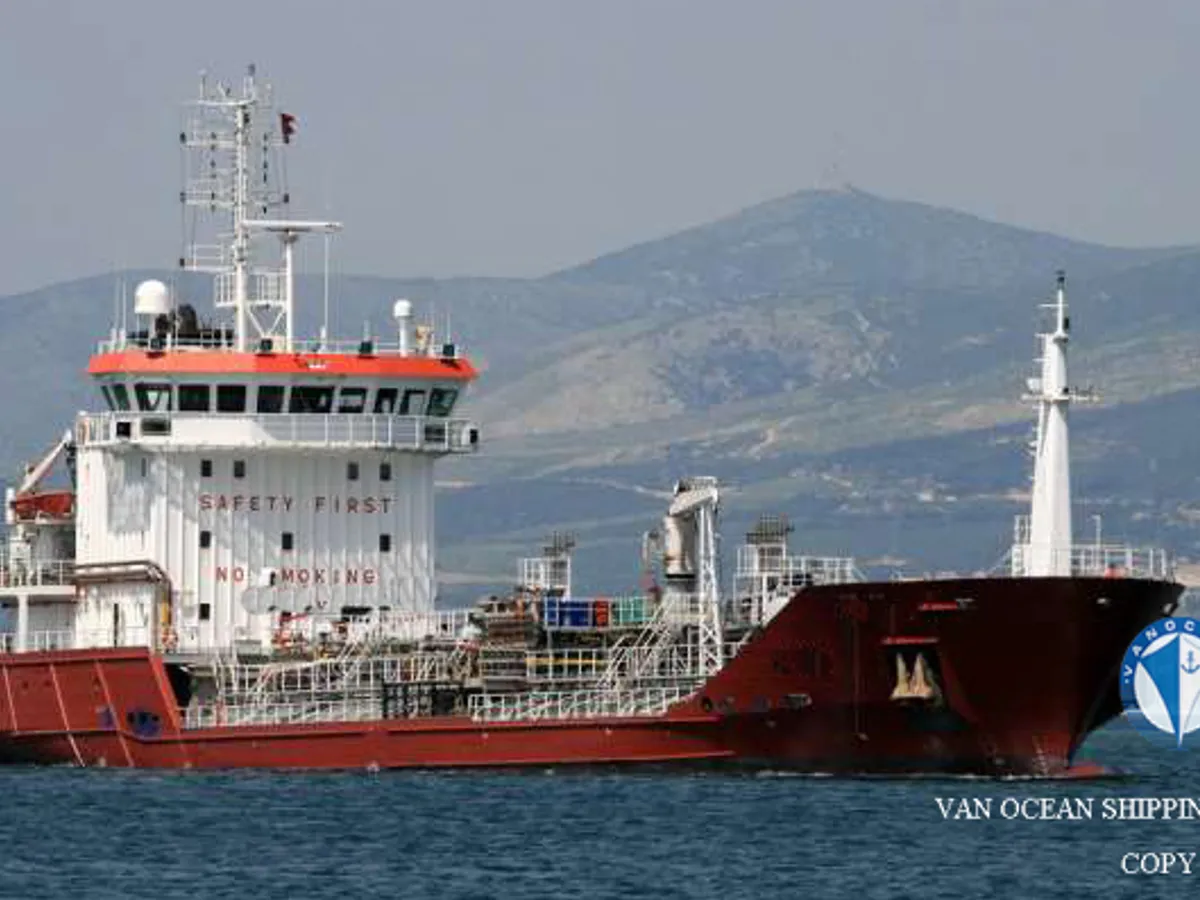 Petrol/Kimyasal tankeri satılık