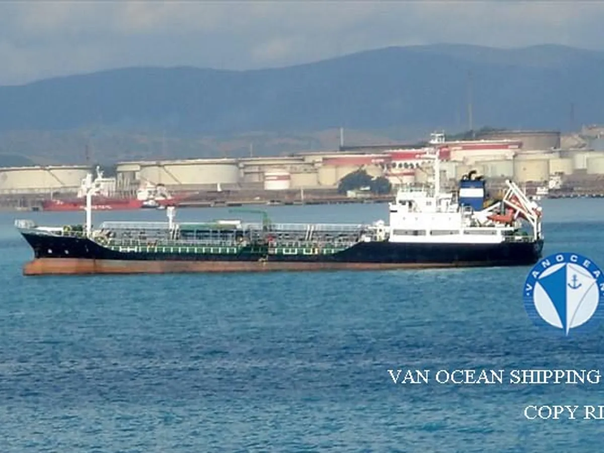 Petrol/Kimyasal tankeri satılık