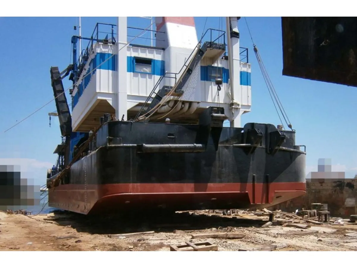 Dredger (Kazık çakma gemisi) satılık