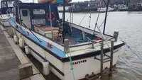 Küçük yük gemisi satılık