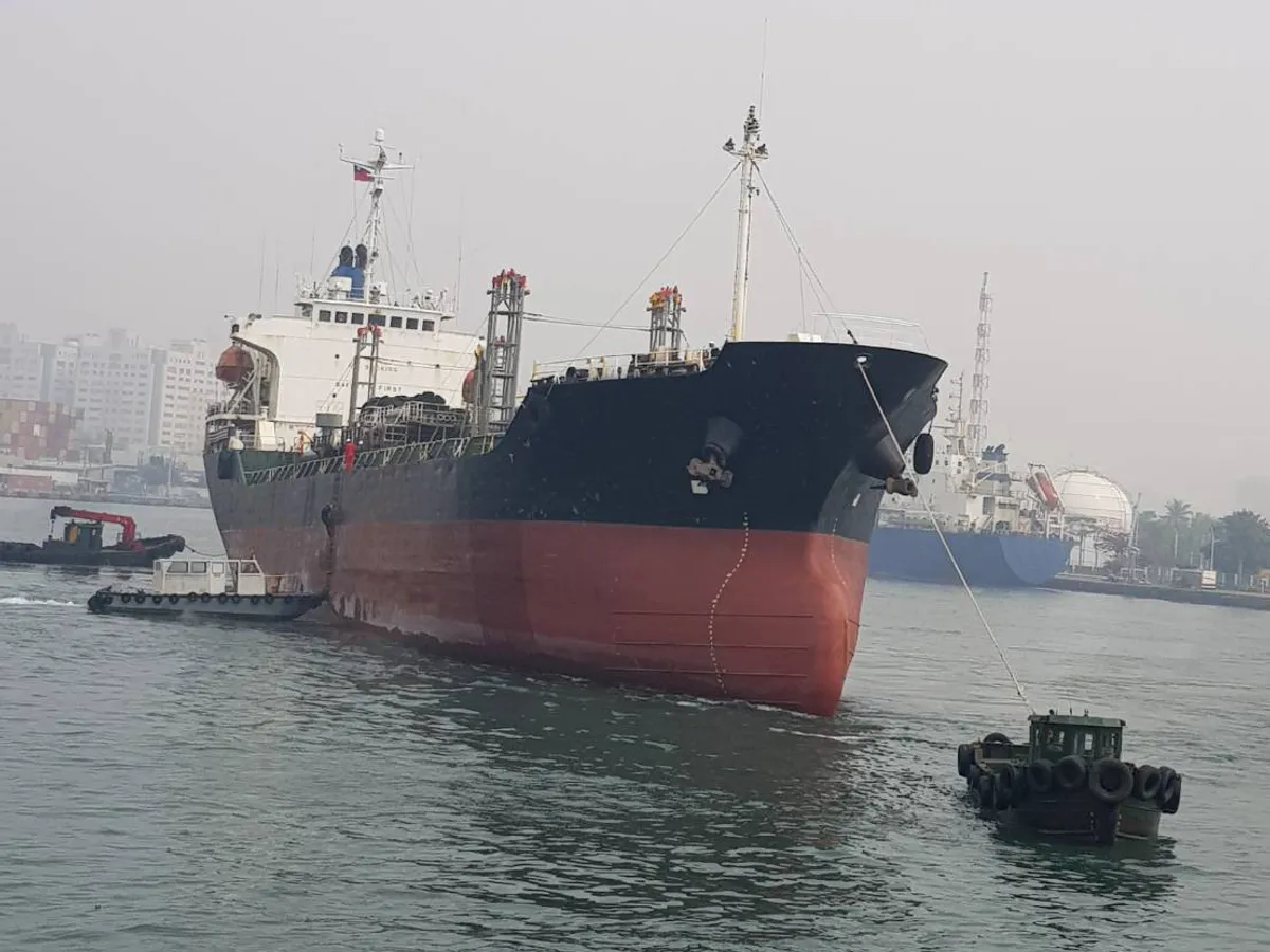 Petrol/Kimyasal tankeri satılık