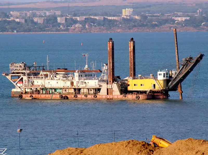 Dredger (Kazık çakma gemisi) satılık