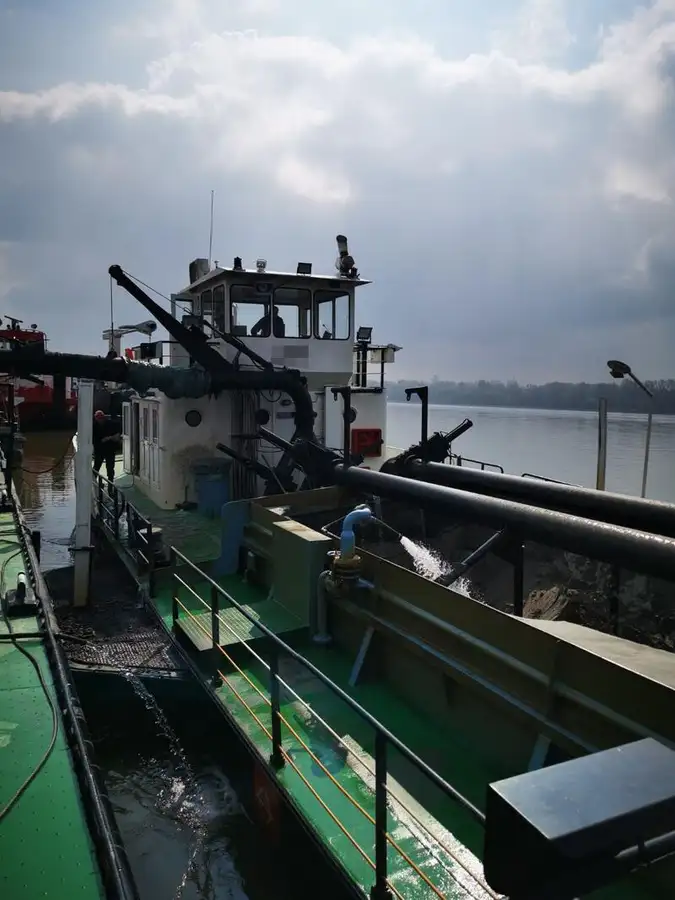 Dredger (Kazık çakma gemisi) satılık