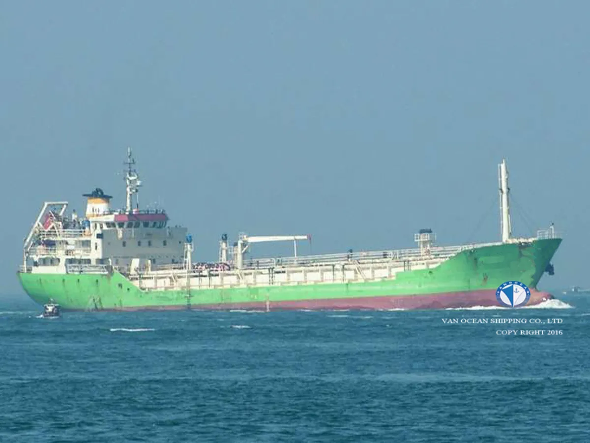 Petrol/Kimyasal tankeri satılık