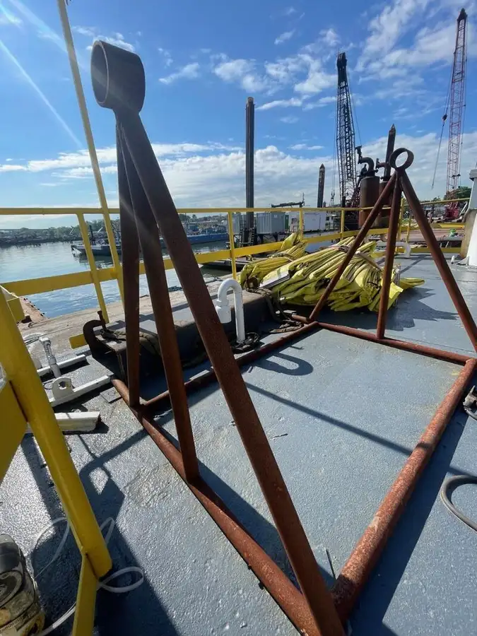 Dredger (Kazık çakma gemisi) satılık