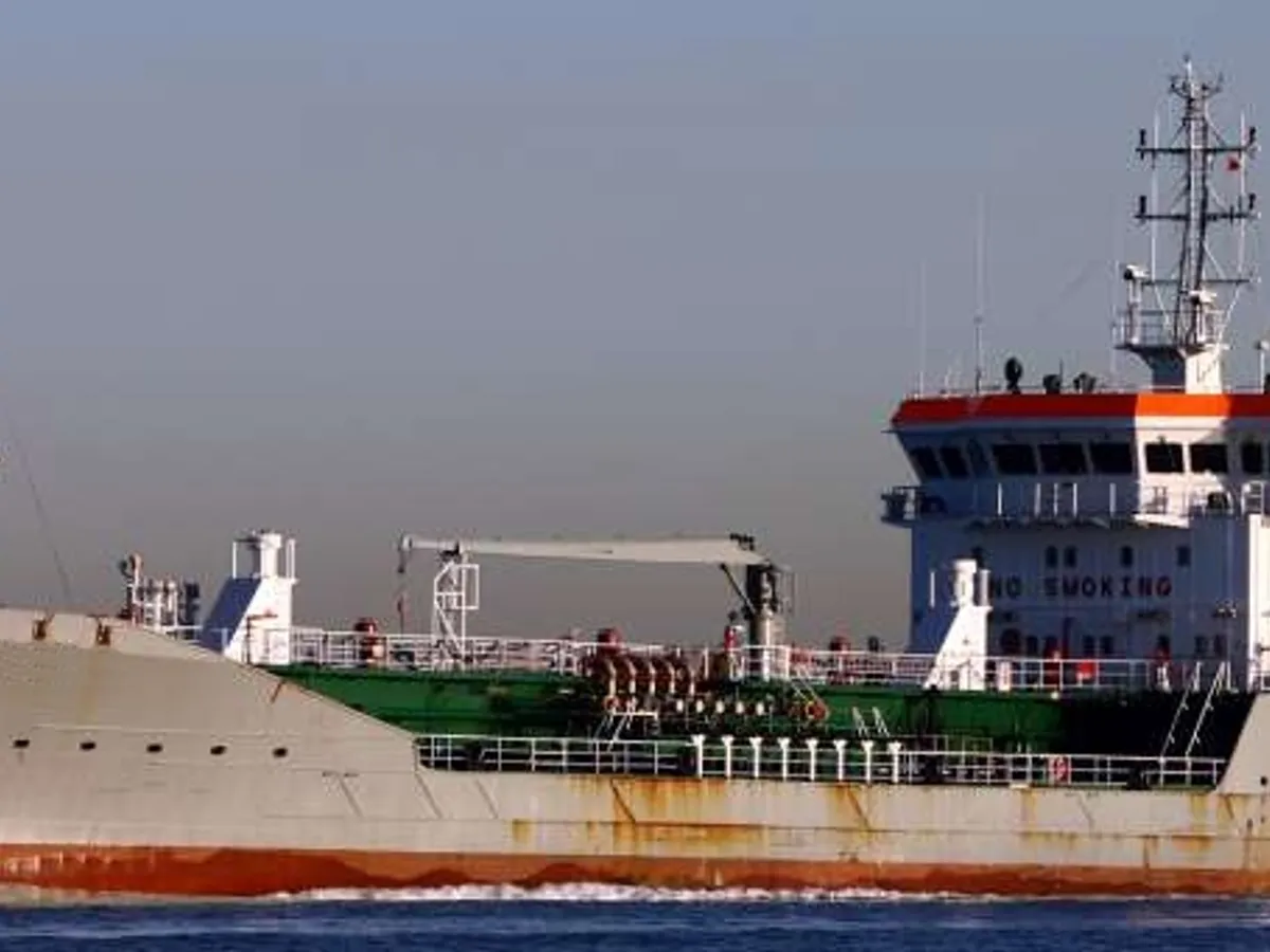 Petrol/Kimyasal tankeri satılık