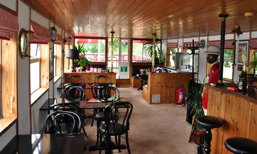 Yüzen otel satılık