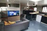 Yüzen otel satılık