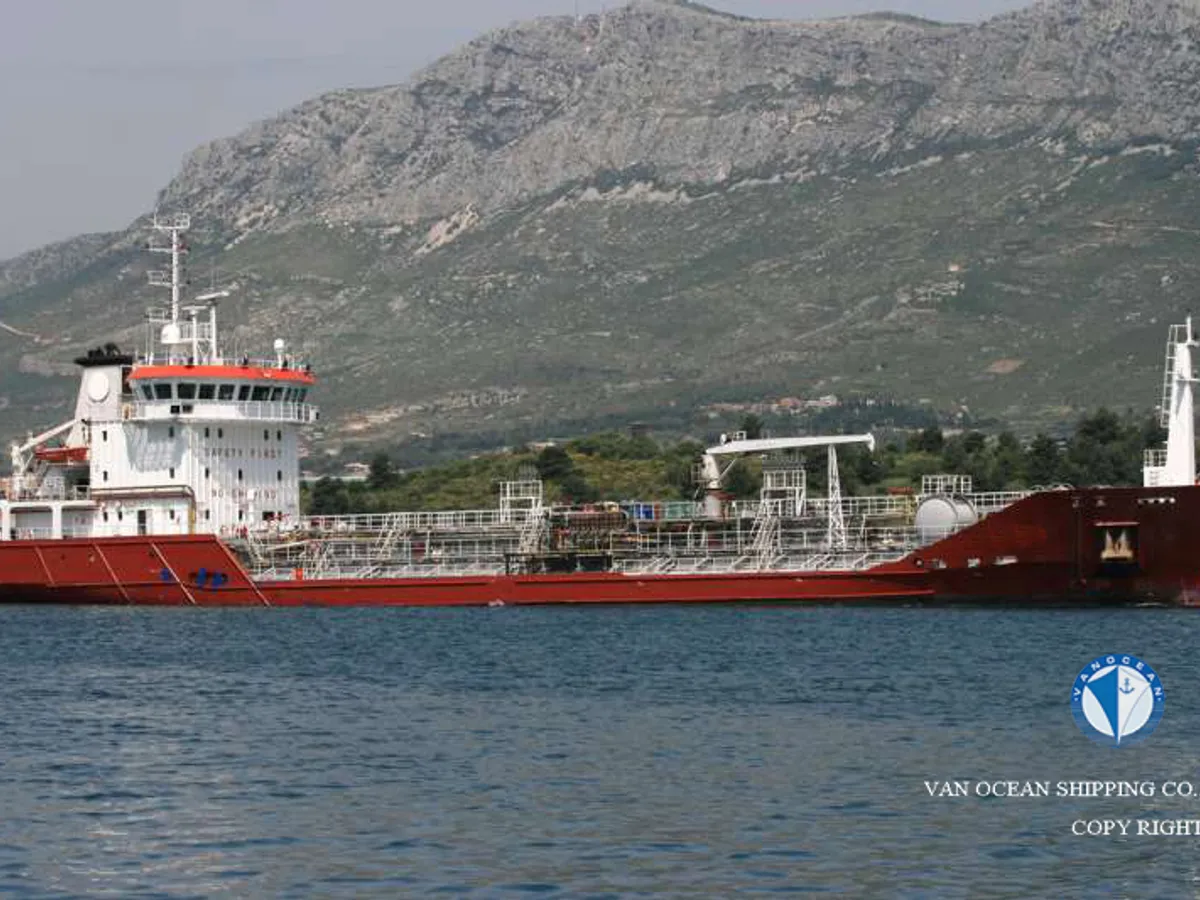 Petrol/Kimyasal tankeri satılık