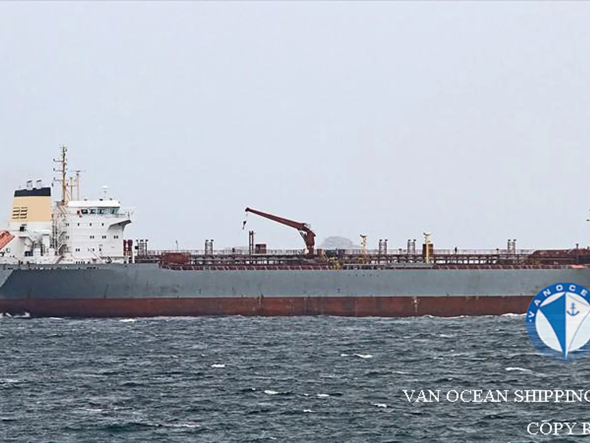 Petrol/Kimyasal tankeri satılık