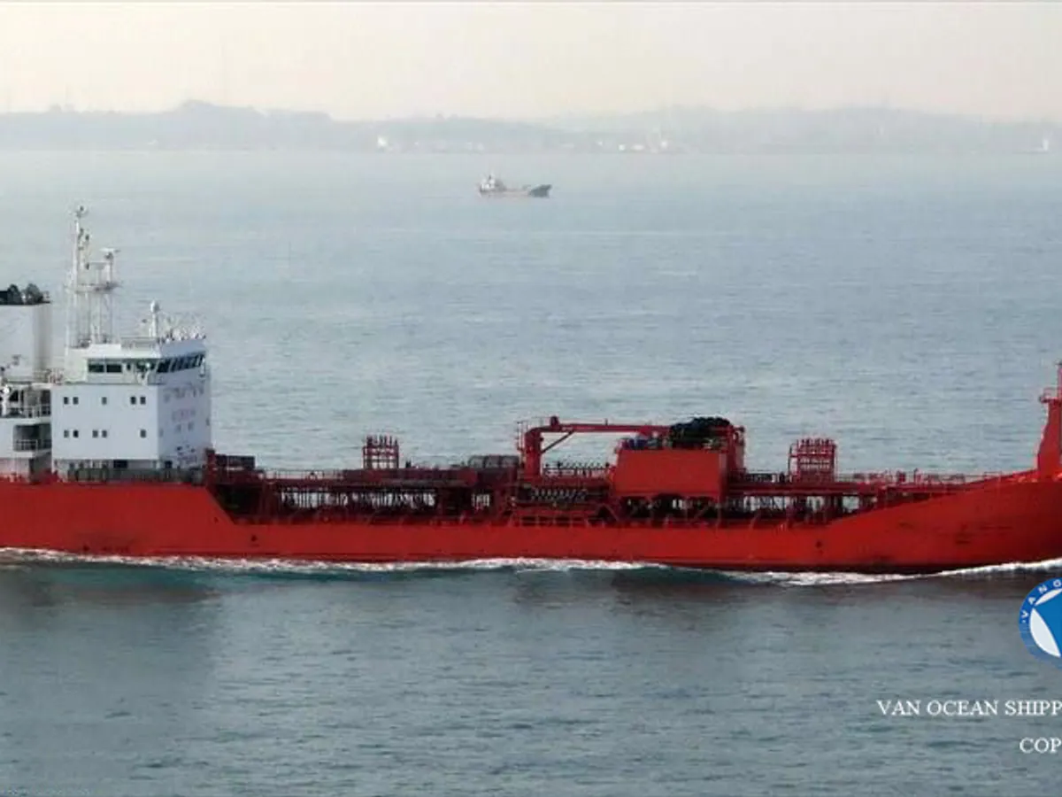 Petrol/Kimyasal tankeri satılık