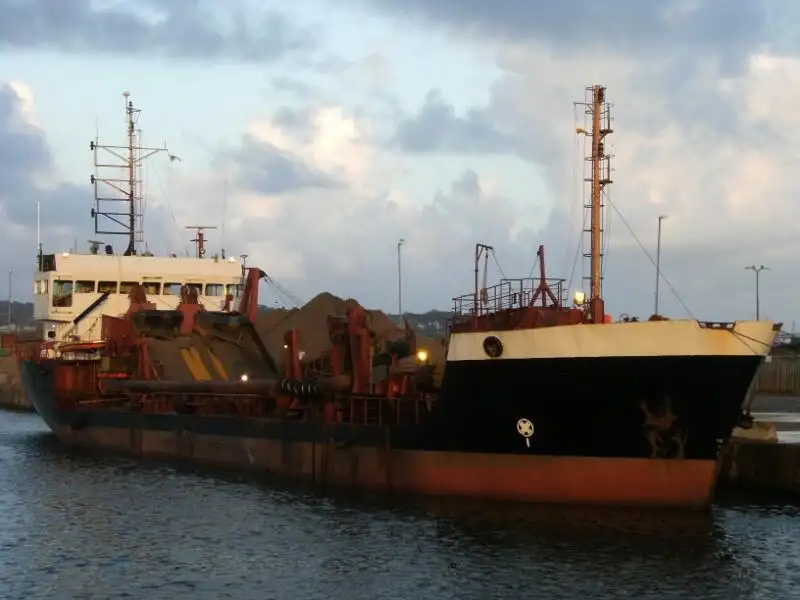 Dredger (Kazık çakma gemisi) satılık