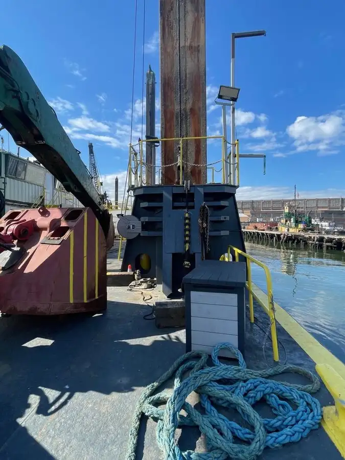 Dredger (Kazık çakma gemisi) satılık