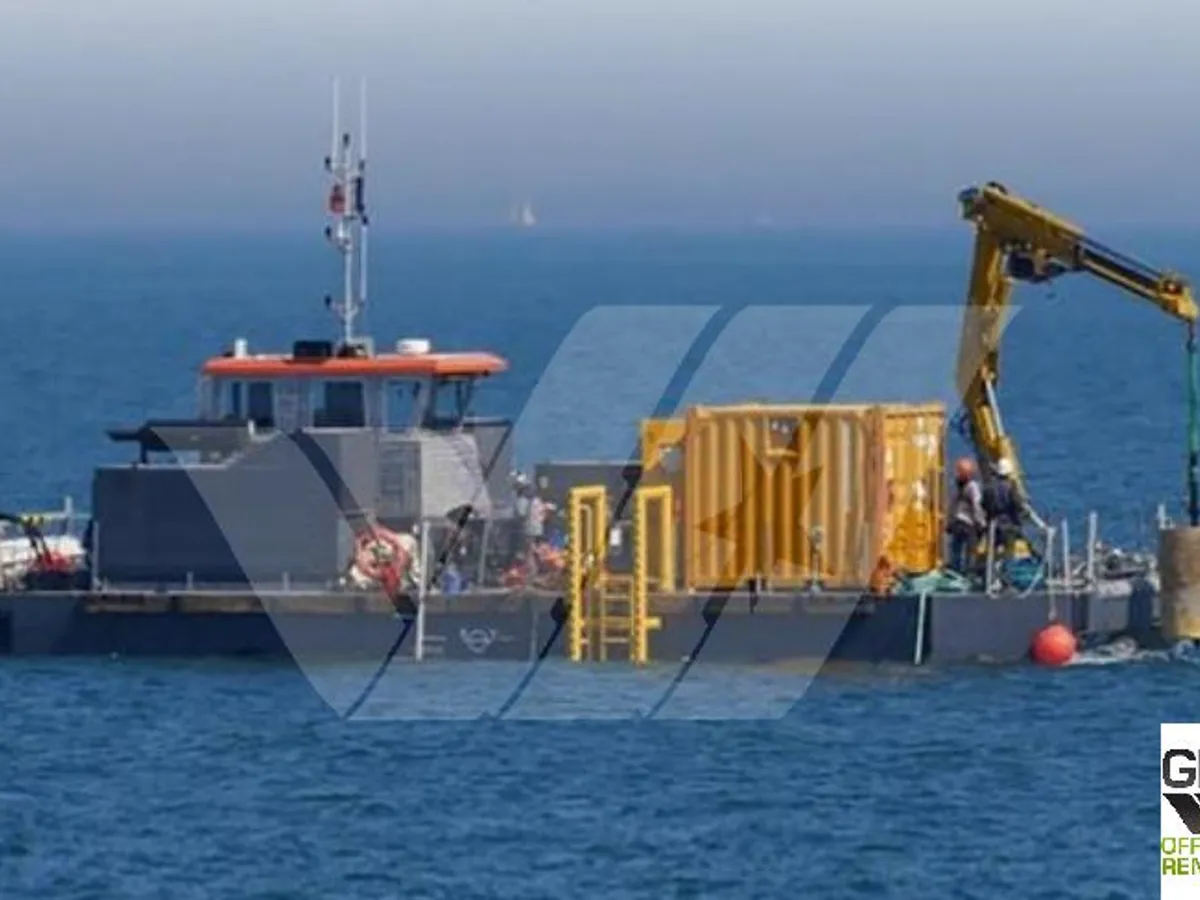 Dredger (Kazık çakma gemisi) satılık