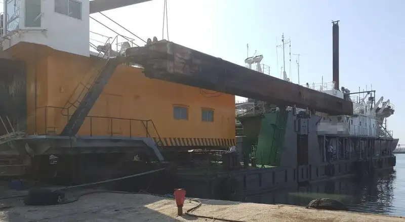 Dredger (Kazık çakma gemisi) satılık