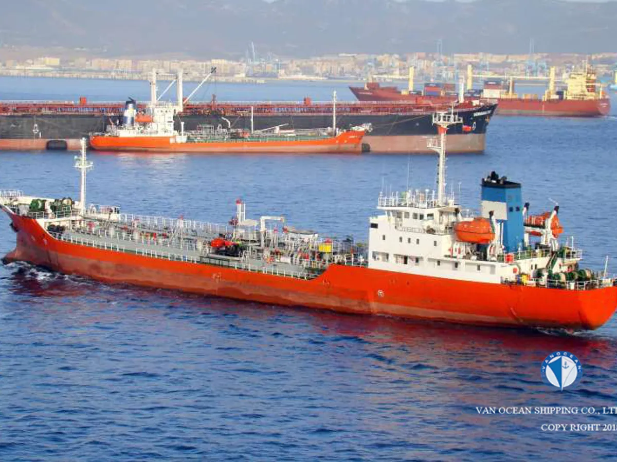 Petrol/Kimyasal tankeri satılık