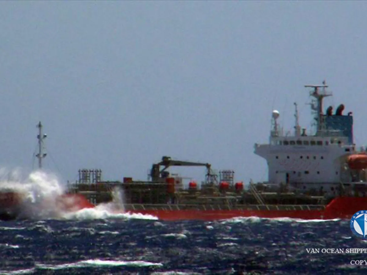 Petrol/Kimyasal tankeri satılık